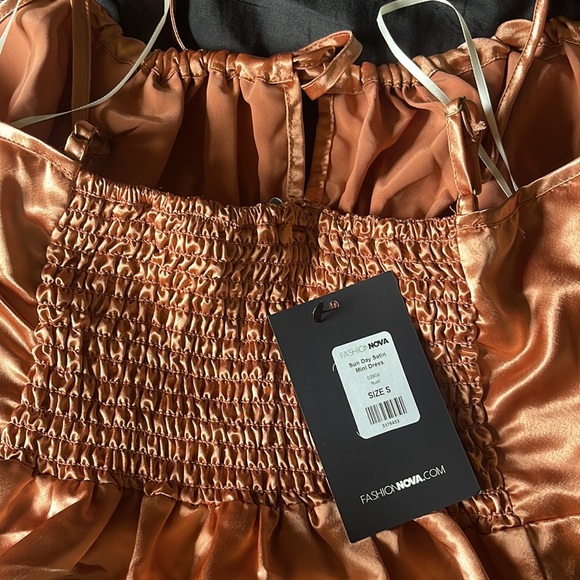 Sun Day Satin Mini Dress. size S - Picture 3 of 3
